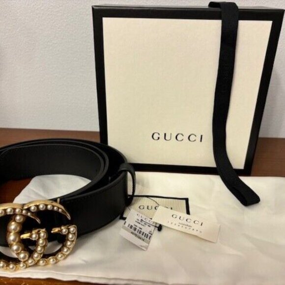 GUCCI leather GG embossed belt (size 90)